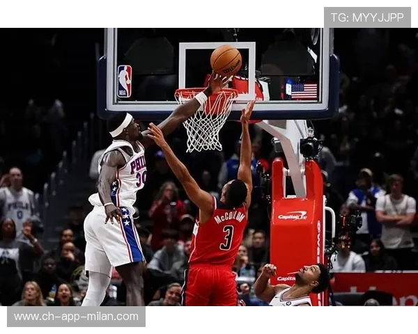 76人内线争抢篮板形成二次进攻优势