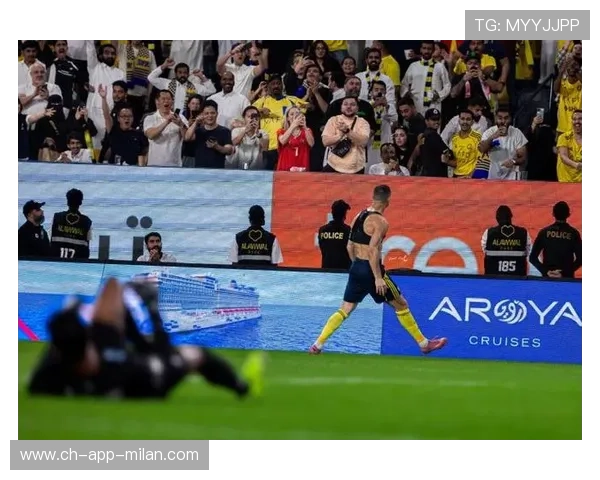 C罗弧线球破门，葡萄牙翻盘成功