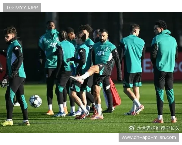 埃因霍温中场串联能力成为优势