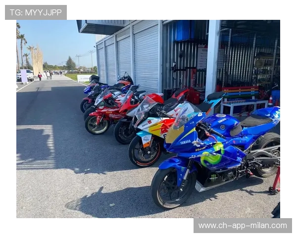 卡丁车选手展现精妙弯道漂移，掌控赛道的极致魅力