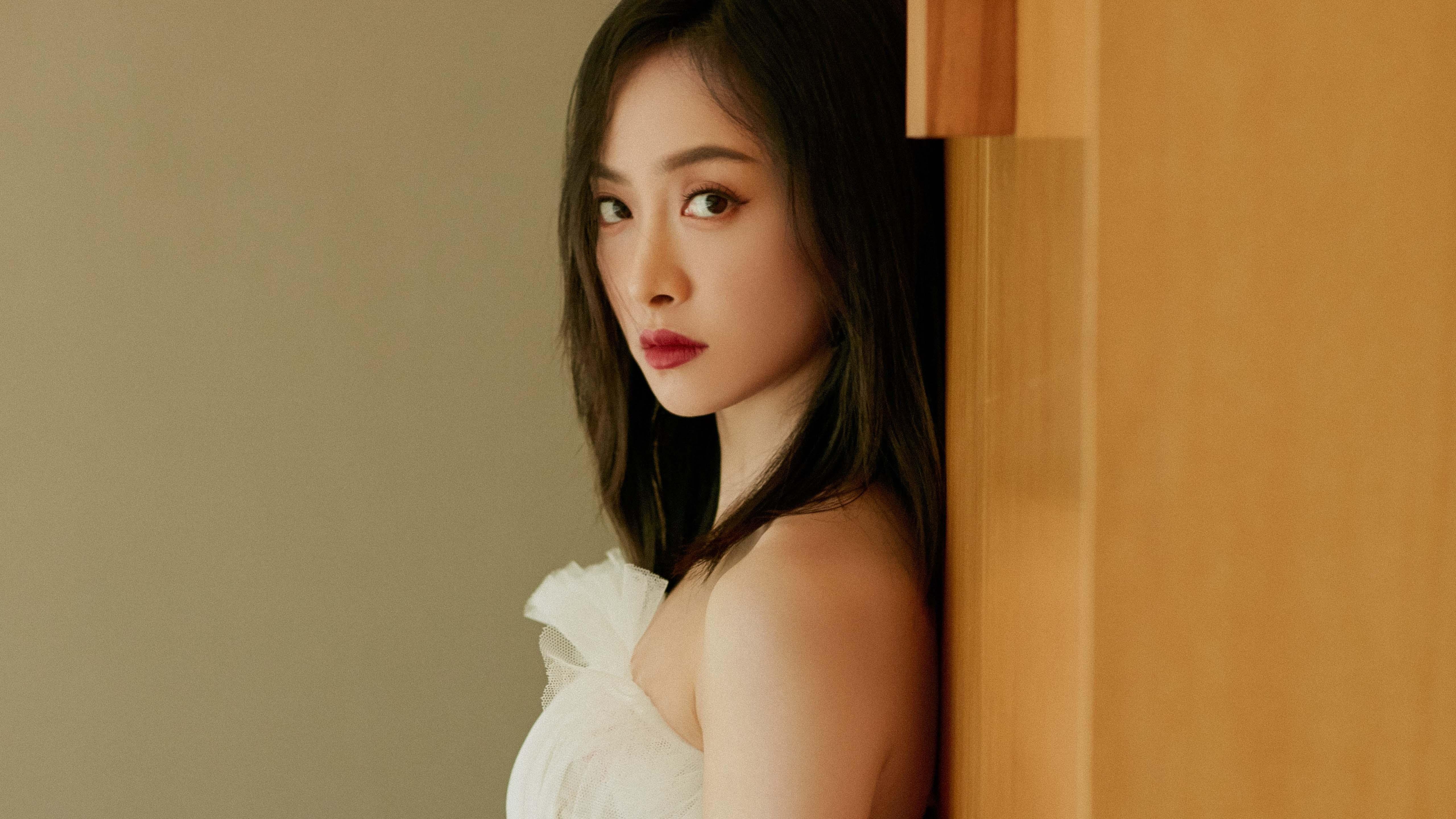 Milan Sports-球迷狂欢：现场氛围火爆，激烈赛事不断，球迷狂欢节