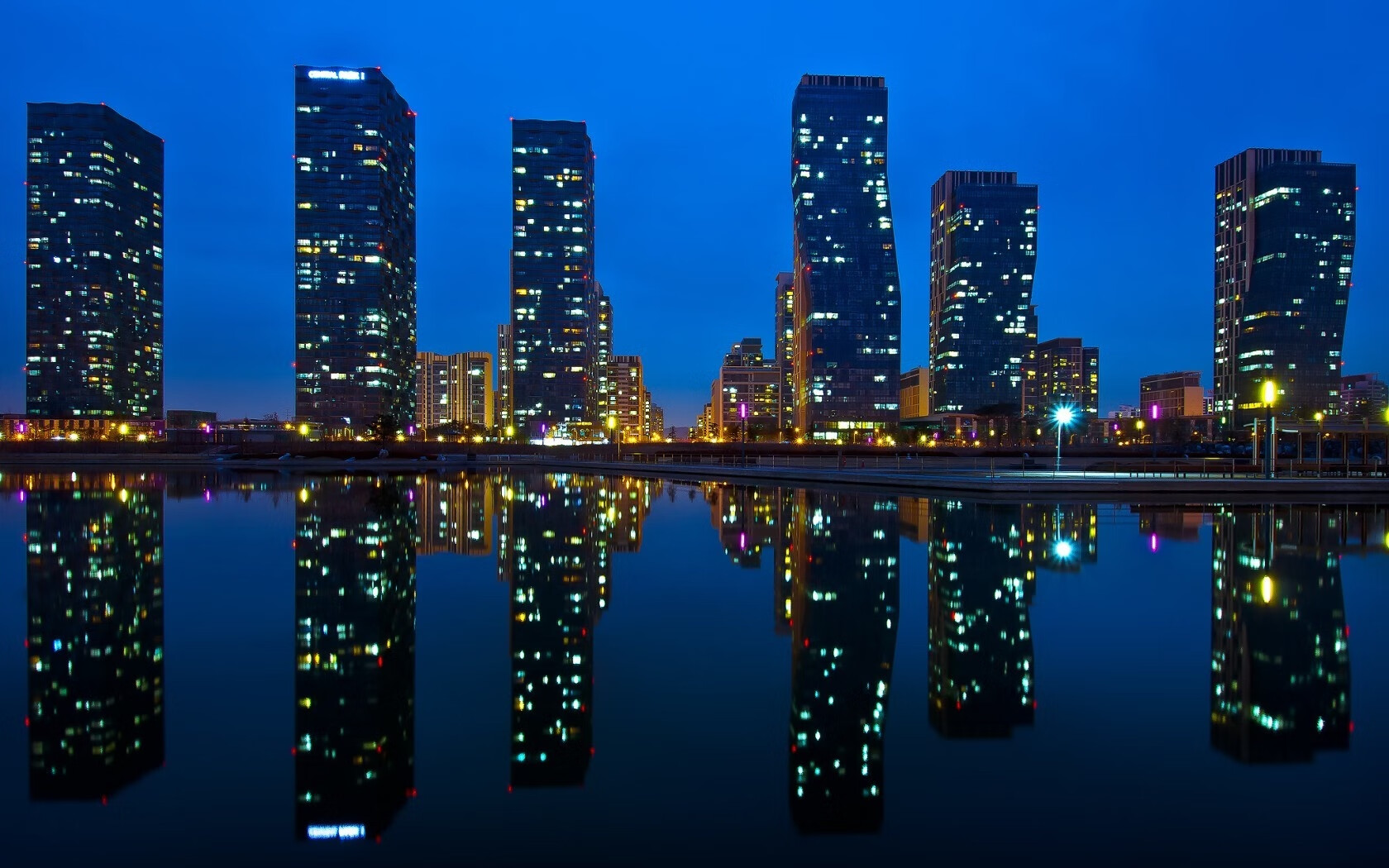 米兰体育APP-战术安排更加多元化主帅尝试多套方案寻求最佳组合