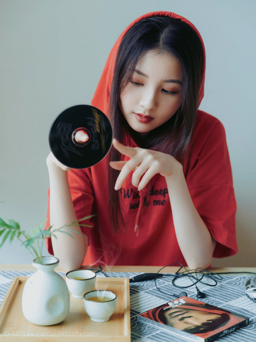 MILANSPORT下载-里奇·麦考的盯防技巧成全黑队战术核心，堪称防守典范，nba麦考利